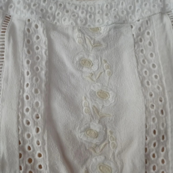 Fashion Nova Crop top - Picture 2 of 5